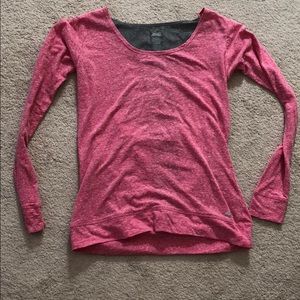 🌵Avia open back workout shirt